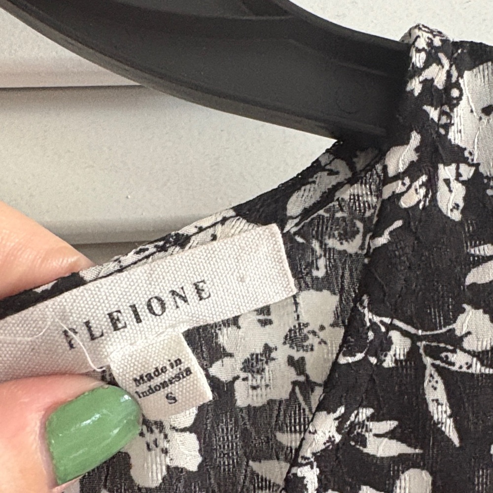Pleione Black and White Floral Blouse - Picture 2 of 6